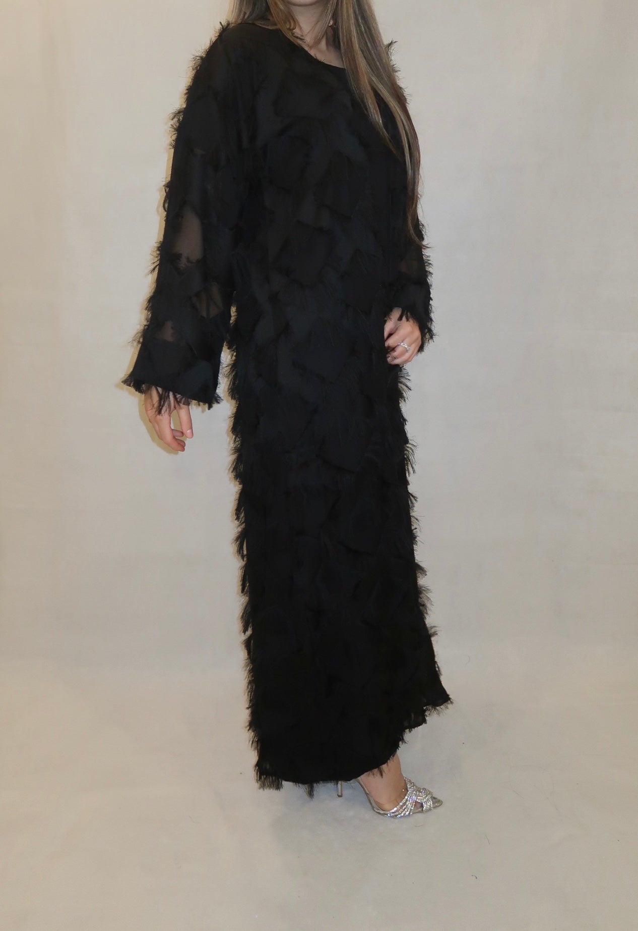 ONYX FEATHERED ABAYA